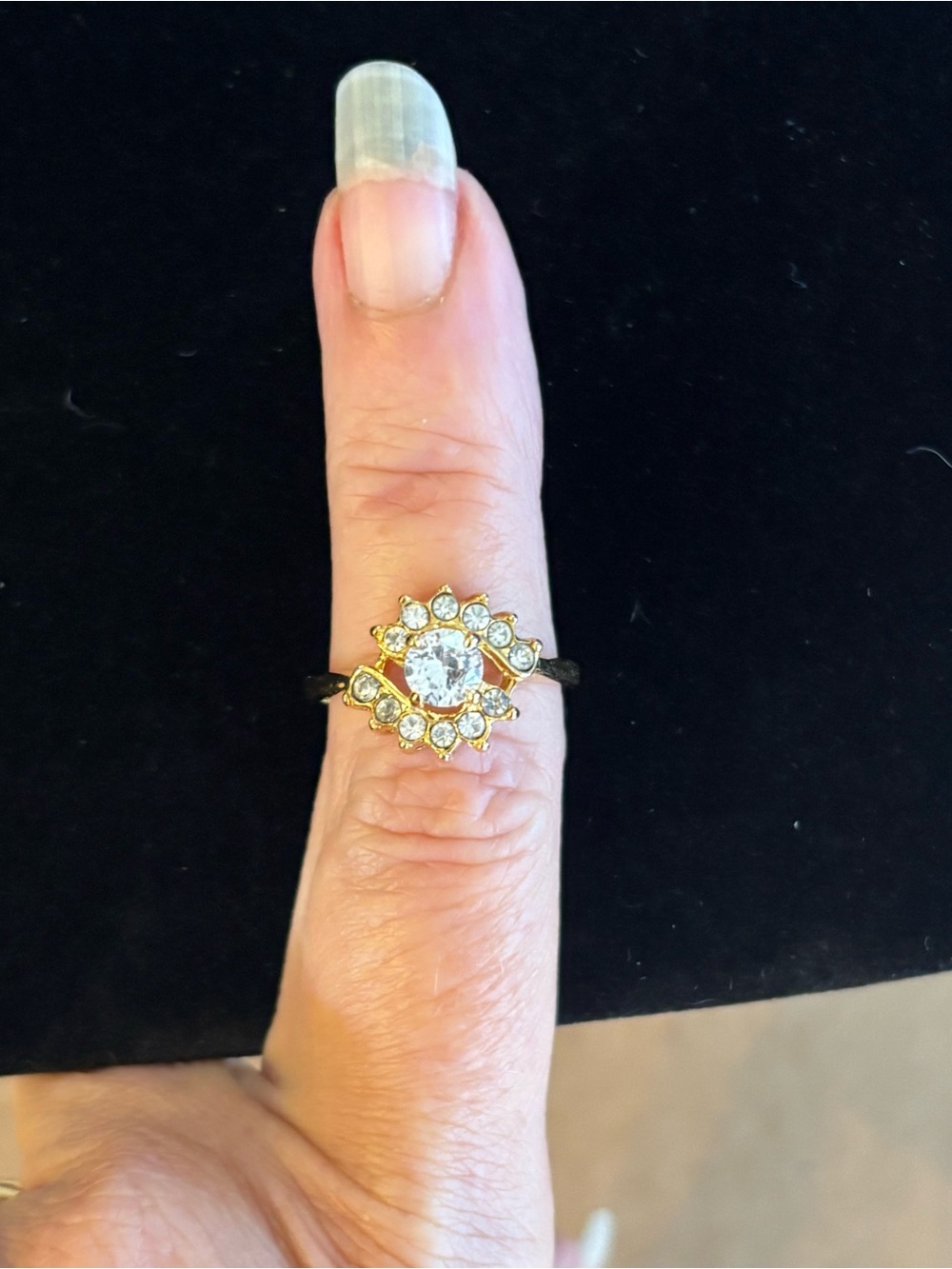 Vintage Sunburst Cluster Floral Halo Cubic Zirconia Cocktail Ring “Thailand”